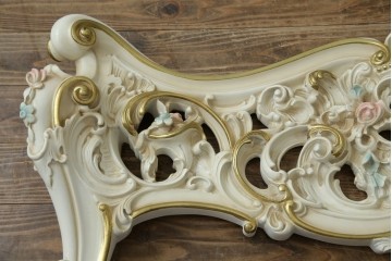 中古　イタリア高級家具　SILIK(シリック)　ロココ調装飾が華やかなキングサイズのベッドフレーム　定価約125万円相当　(R-085394)