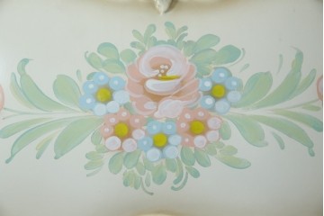 中古　イタリア高級家具　SILIK(シリック)　ロココ調装飾が華やかなキングサイズのベッドフレーム　定価約125万円相当　(R-085394)