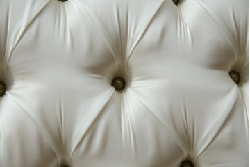 中古　イタリア高級家具　SILIK(シリック)　ロココ調装飾が華やかなキングサイズのベッドフレーム　定価約125万円相当　(R-085394)