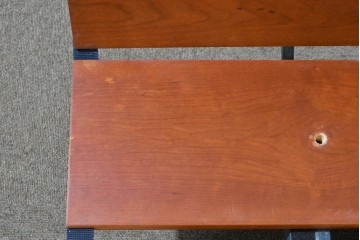 中古　イタリア製　Flou(フルー)　Tadao (タダオ)　Vico Magistretti(ヴィコ・マジストレッティ)　直線的な統一されたラインが美しいキングサイズのベッドフレーム　定価約55万円　(R-085396)