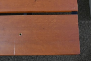 中古　イタリア製　Flou(フルー)　Tadao (タダオ)　Vico Magistretti(ヴィコ・マジストレッティ)　直線的な統一されたラインが美しいキングサイズのベッドフレーム　定価約55万円　(R-085396)