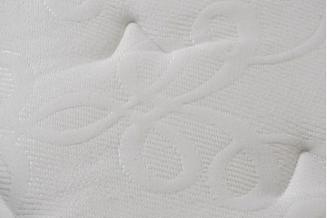 中古　DeRUCCI(デルッチ/慕思)のベッドフレームとREGALIA(レガリア)のマットレスのセット(クイーンサイズ)　セット定価約43万円相当　(R-085397)