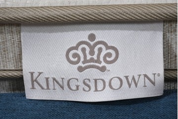 中古　DeRUCCI(デルッチ/慕思)のベッドフレームとREGALIA(レガリア)のマットレスのセット(クイーンサイズ)　セット定価約43万円相当　(R-085397)