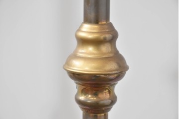 アメリカヴィンテージ　高級品　Brass Beds of Virginia　格調高いポール装飾のダブルサイズベッドフレーム　(R-085398)