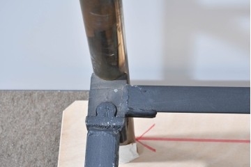 アメリカヴィンテージ　高級品　Brass Beds of Virginia　格調高いポール装飾のダブルサイズベッドフレーム　(R-085398)