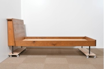 中古　TRUCK FURNITURE(トラックファニチャー)　ナラ材　レンジベッド　素朴な木味が魅力のシングルサイズベッドフレーム　定価約33万円　(R-085399)