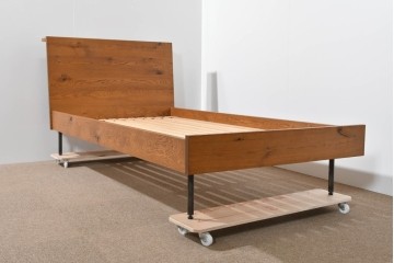 中古　TRUCK FURNITURE(トラックファニチャー)　ナラ材　レンジベッド　素朴な木味が魅力のシングルサイズベッドフレーム　定価約33万円　(R-085399)