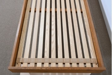 中古　TRUCK FURNITURE(トラックファニチャー)　ナラ材　レンジベッド　素朴な木味が魅力のシングルサイズベッドフレーム　定価約33万円　(R-085399)