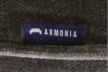 新古　未使用展示品　美品　Armonia(アルモニア)　収納スペースを備えたキングサイズのベッドフレーム　定価約25万円　(R-085400)