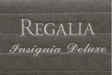 中古　美品　アメリカ　KINGSDOWN(キングスダウン)　REGALIA(レガリア)　Insignia Deluxe(インシグニア デラックス)　極上の寝心地を叶えるセミダブルサイズのマットレス　定価約34万円　(R-085401)