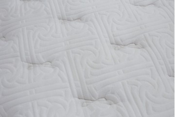 中古　美品　アメリカ　KINGSDOWN(キングスダウン)　REGALIA(レガリア)　Insignia Deluxe(インシグニア デラックス)　極上の寝心地を叶えるセミダブルサイズのマットレス　定価約34万円　(R-085401)