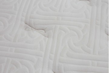 中古　美品　アメリカ　KINGSDOWN(キングスダウン)　REGALIA(レガリア)　Insignia Deluxe(インシグニア デラックス)　極上の寝心地を叶えるセミダブルサイズのマットレス　定価約34万円　(R-085401)