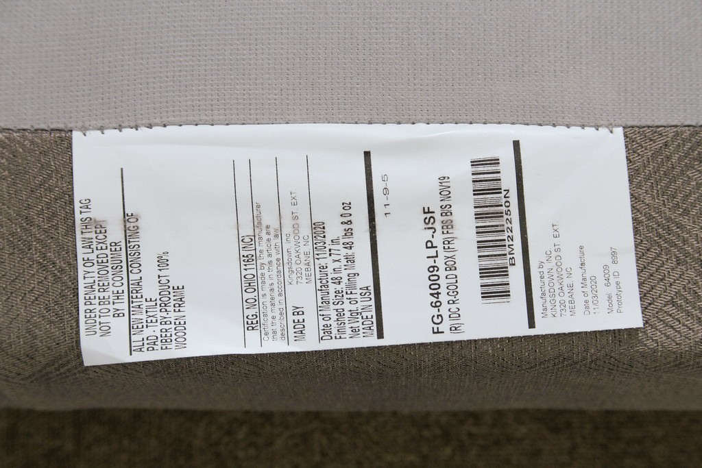 中古　美品　アメリカ　KINGSDOWN(キングスダウン)　REGALIA(レガリア)　Insignia Deluxe(インシグニア デラックス)　極上の寝心地を叶えるセミダブルサイズのマットレス　定価約34万円　(R-085401)