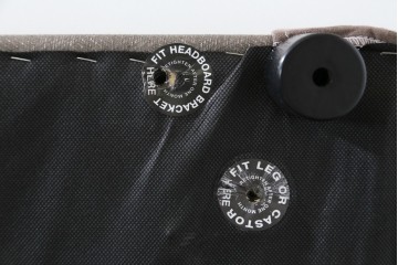 中古　美品　アメリカ　KINGSDOWN(キングスダウン)　REGALIA(レガリア)　Insignia Deluxe(インシグニア デラックス)　極上の寝心地を叶えるセミダブルサイズのマットレス　定価約34万円　(R-085401)