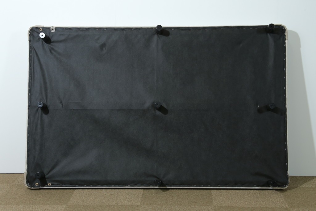 中古　美品　REGALIA(レガリア)　KINGSDOWN(キングスダウン)　ロイヤルティ　セミダブルサイズの脚付きマットレス　定価約17万円　(R-085402)