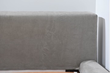 中古　イタリア　フレックスフォルム(Flexform)　日本ベッド製マットレス付き　上質なファブリック張りのキングサイズベッド　定価約95万円　(R-085406)