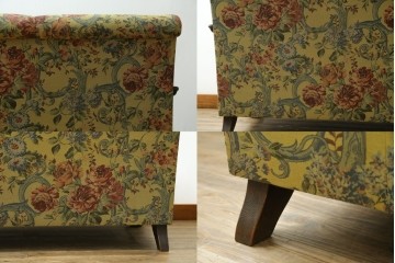 和製ヴィンテージ　三越家具　COUNTRY HOUSE(カントリーハウス)　Brugge(ブルージュ)　アームや脚部の彫刻装飾と鮮やかなファブリックが美しい3人掛けソファ　(R-085407)