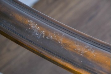 和製ヴィンテージ　三越家具(現カントリーハウス)　Brugge(ブルージュ)　アームや脚部の彫刻装飾と鮮やかなファブリックが美しい3人掛けソファ　(R-085407)