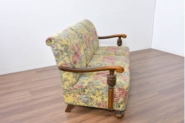 和製ヴィンテージ　三越家具(現カントリーハウス)　Brugge(ブルージュ)　アームや脚部の彫刻装飾と鮮やかなファブリックが美しい3人掛けソファ　(R-085407)