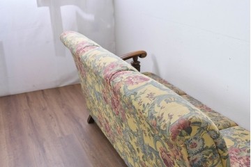 和製ヴィンテージ　三越家具(現カントリーハウス)　Brugge(ブルージュ)　アームや脚部の彫刻装飾と鮮やかなファブリックが美しい3人掛けソファ　(R-085407)