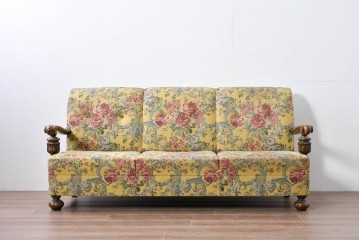 和製ヴィンテージ　三越家具(現カントリーハウス)　Brugge(ブルージュ)　アームや脚部の彫刻装飾と鮮やかなファブリックが美しい3人掛けソファ　(R-085407)