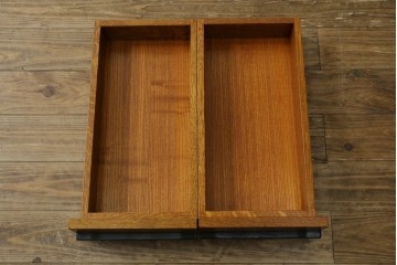 中古　美品　ACME Furniture(アクメ ファニチャー)　JETTY(ジェッティ)　見せる収納が楽しめるガラス天板のコーヒーテーブル　定価約12万円　(R-085408)