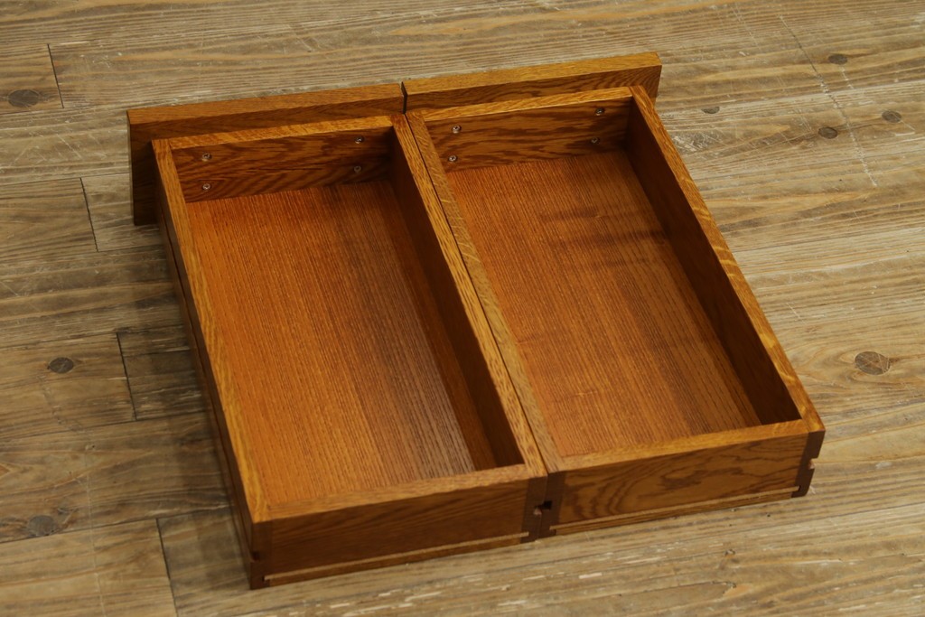 中古　美品　ACME Furniture(アクメ ファニチャー)　JETTY(ジェッティ)　見せる収納が楽しめるガラス天板のコーヒーテーブル　定価約12万円　(R-085408)