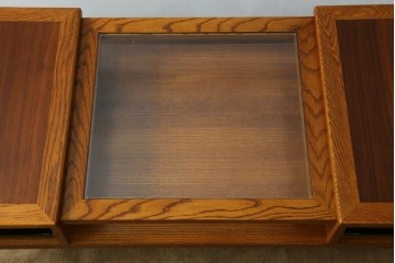 中古　美品　ACME Furniture(アクメ ファニチャー)　JETTY(ジェッティ)　見せる収納が楽しめるガラス天板のコーヒーテーブル　定価約12万円　(R-085408)