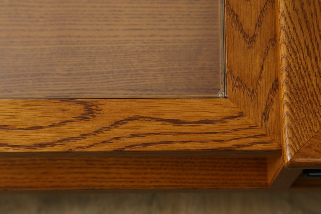 中古　美品　ACME Furniture(アクメ ファニチャー)　JETTY(ジェッティ)　見せる収納が楽しめるガラス天板のコーヒーテーブル　定価約12万円　(R-085408)