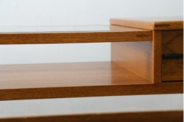 中古　美品　ACME Furniture(アクメ ファニチャー)　JETTY(ジェッティ)　見せる収納が楽しめるガラス天板のコーヒーテーブル　定価約12万円　(R-085408)
