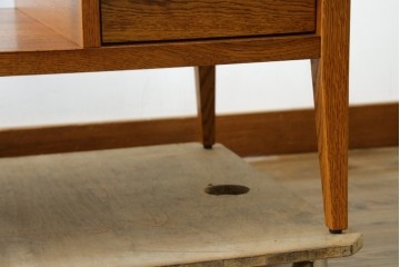 中古　美品　ACME Furniture(アクメ ファニチャー)　JETTY(ジェッティ)　見せる収納が楽しめるガラス天板のコーヒーテーブル　定価約12万円　(R-085408)