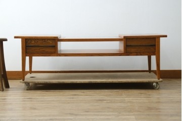 中古　美品　ACME Furniture(アクメ ファニチャー)　JETTY(ジェッティ)　見せる収納が楽しめるガラス天板のコーヒーテーブル　定価約12万円　(R-085408)