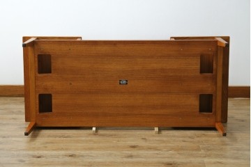 中古　美品　ACME Furniture(アクメ ファニチャー)　JETTY(ジェッティ)　見せる収納が楽しめるガラス天板のコーヒーテーブル　定価約12万円　(R-085408)