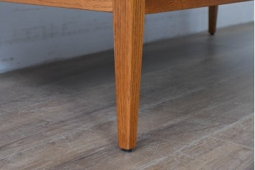 中古　美品　ACME Furniture(アクメ ファニチャー)　JETTY(ジェッティ)　見せる収納が楽しめるガラス天板のコーヒーテーブル　定価約12万円相当　(R-085408)