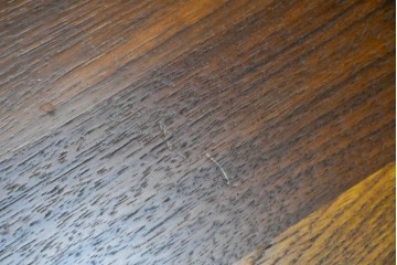 中古　美品　ACME Furniture(アクメ ファニチャー)　JETTY(ジェッティ)　見せる収納が楽しめるガラス天板のコーヒーテーブル　定価約12万円相当　(R-085408)