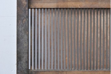 和製アンティーク　明治～大正期　格子意匠が味わい深い格子蔵戸1枚　(R-085409)
