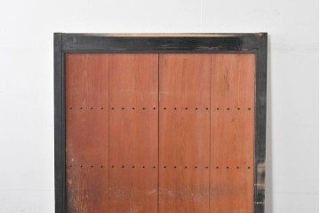 アンティーク建具　鉄鋲と縁取りがアクセントの重厚な蔵戸1枚　(R-085410)