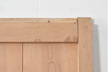 アンティーク建具　鉄鋲と縁取りがアクセントの重厚な蔵戸1枚　(R-085410)