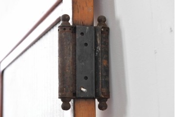 ヴィンテージ建具　リブ入りの大きなガラスが魅力の扉1枚　(R-085411)