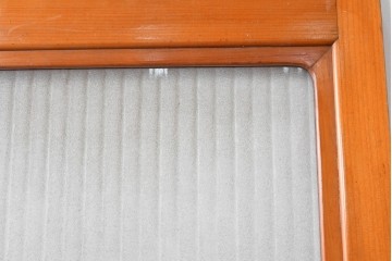 ヴィンテージ建具　リブ入りの大きなガラスが魅力の扉1枚　(R-085411)