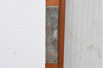 ヴィンテージ建具　リブ入りの大きなガラスが魅力の扉1枚　(R-085411)