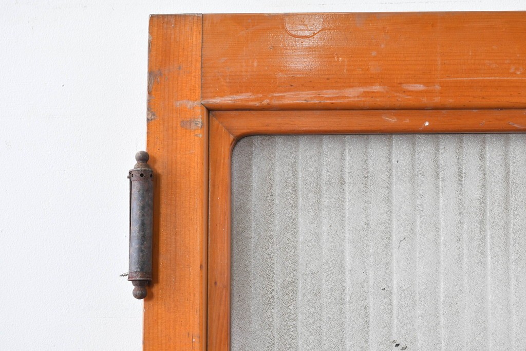 ヴィンテージ建具　リブ入りの大きなガラスが魅力の扉1枚　(R-085411)