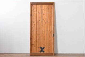 アンティーク建具　素朴な木肌と腰金物が印象的な蔵戸1枚　(R-085412)