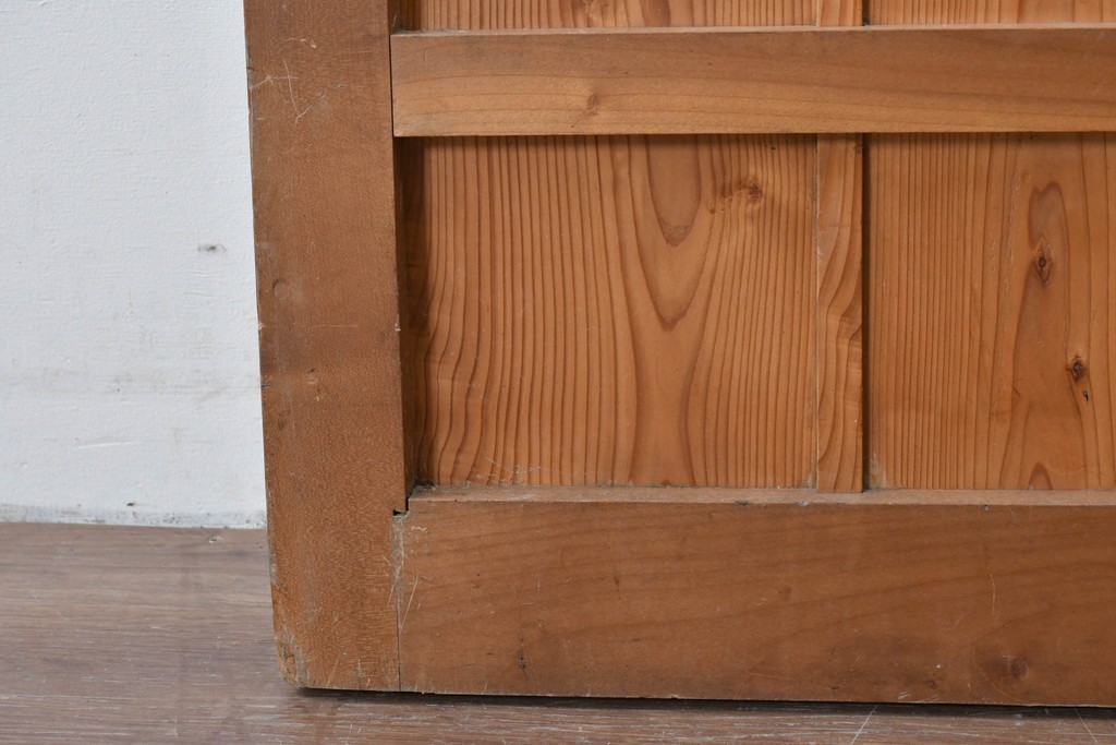 アンティーク建具　素朴な木肌と腰金物が印象的な蔵戸1枚　(R-085412)