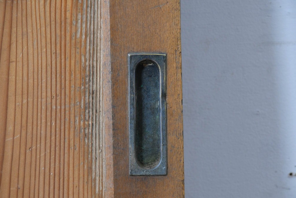 アンティーク建具　素朴な木肌と腰金物が印象的な蔵戸1枚　(R-085412)
