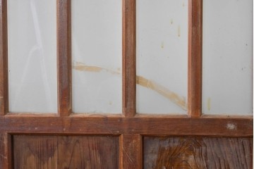 ヴィンテージ建具　縦桟の意匠が素朴なガラス入り玄関戸2枚セット　(R-085413)