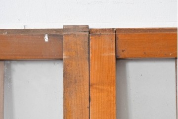 ヴィンテージ建具　縦桟の意匠が素朴なガラス入り玄関戸2枚セット　(R-085413)