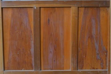 ヴィンテージ建具　縦桟の意匠が素朴なガラス入り玄関戸2枚セット　(R-085413)