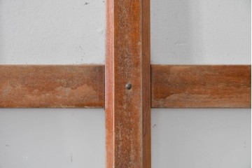 ヴィンテージ建具　縦桟の意匠が素朴なガラス入り玄関戸2枚セット　(R-085413)