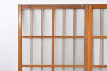 ヴィンテージ建具　縦桟の意匠が素朴なガラス入り玄関戸2枚セット　(R-085413)